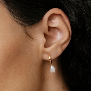 MONICA VINADER Nura Keshi Pearl Mini Huggie Earrings